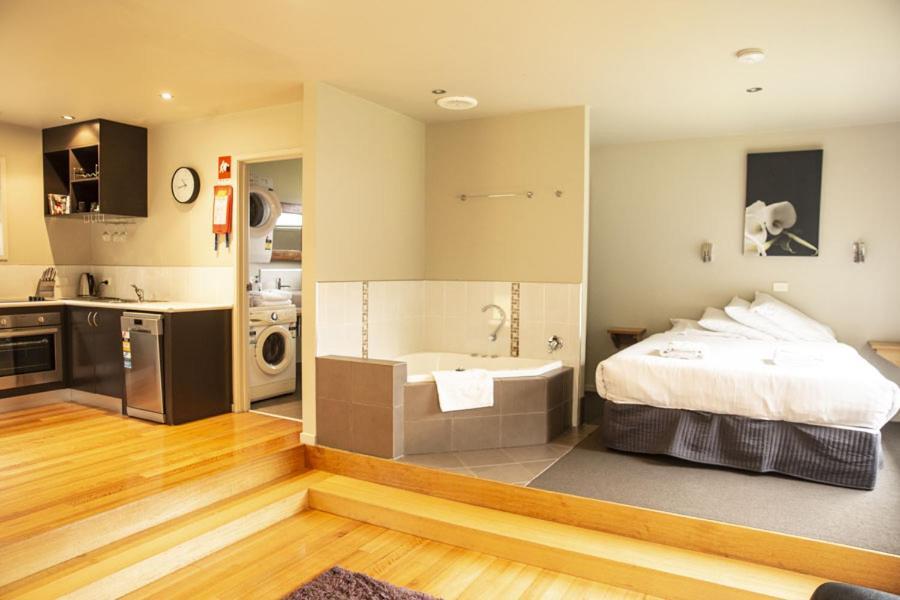 Little Norfolk Bay Events&Chalets Taranna Eksteriør bilde